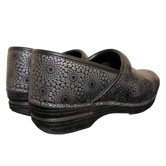 Dansko XP Pro Medallion Black Leather Slip On Clogs Size 42 (U.S. 11.5-12) - Picture 8 of 13